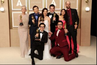 Everything Everywhere all at once Movie reciveing oscar awards